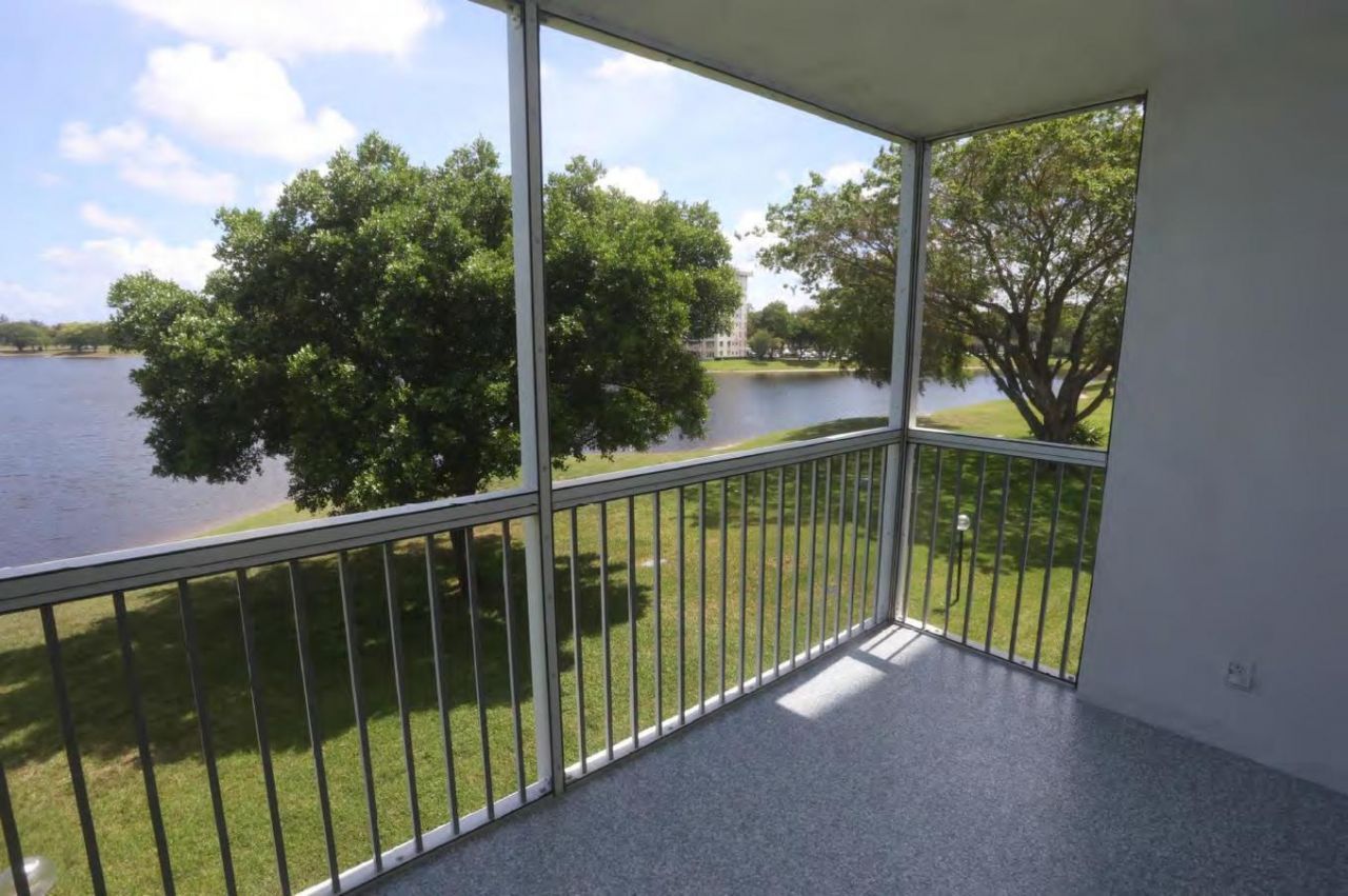 3091 N Course Drive, Unit 303, Pompano Beach, FL 33069 Photo