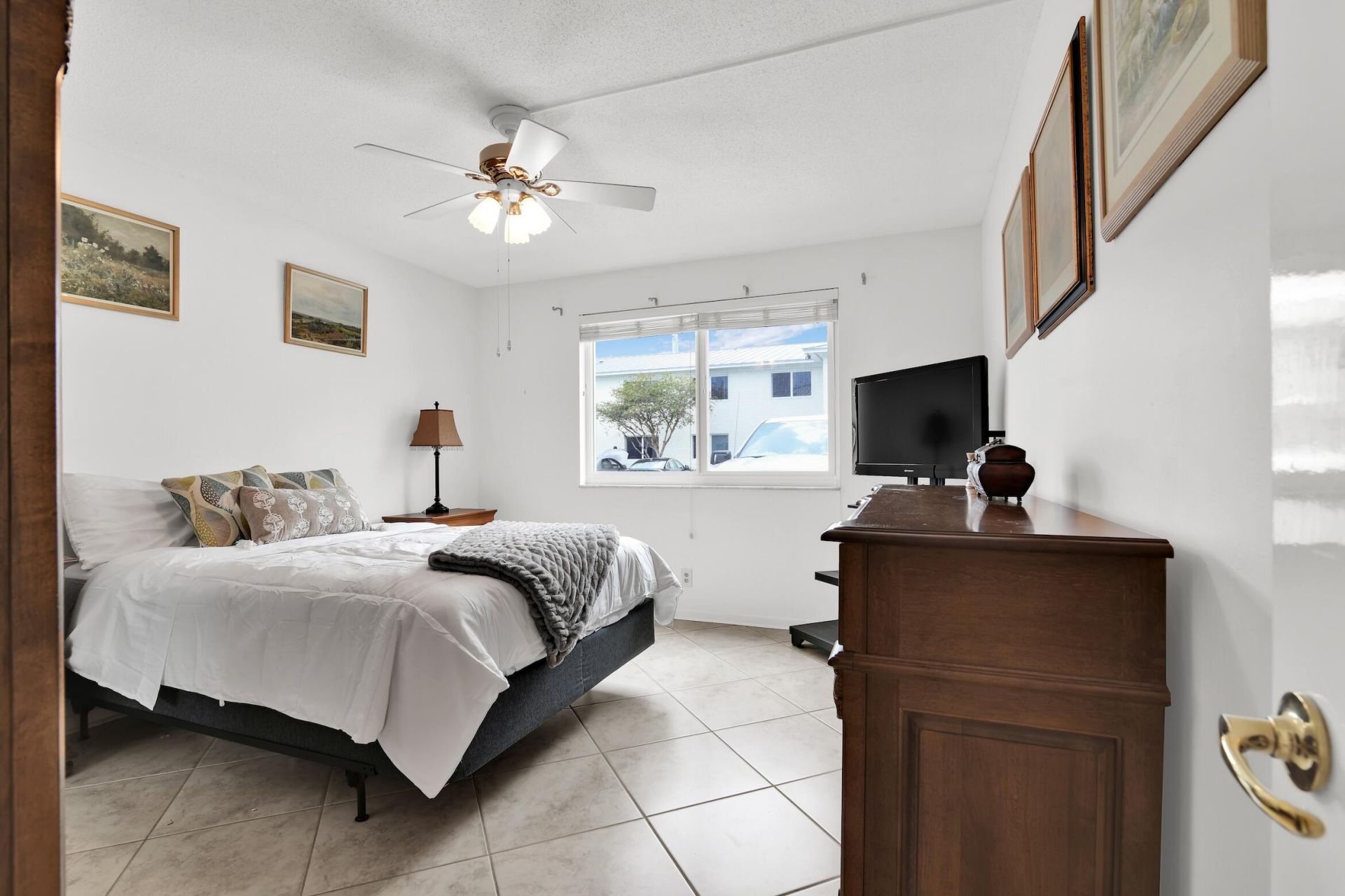 6263 NE 19th Avenue, Unit 1011, Fort Lauderdale, FL 33308 Photo