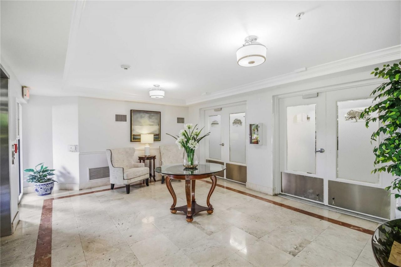 5246 Manorwood Drive, Unit 4C, Sarasota, FL 34235 Photo