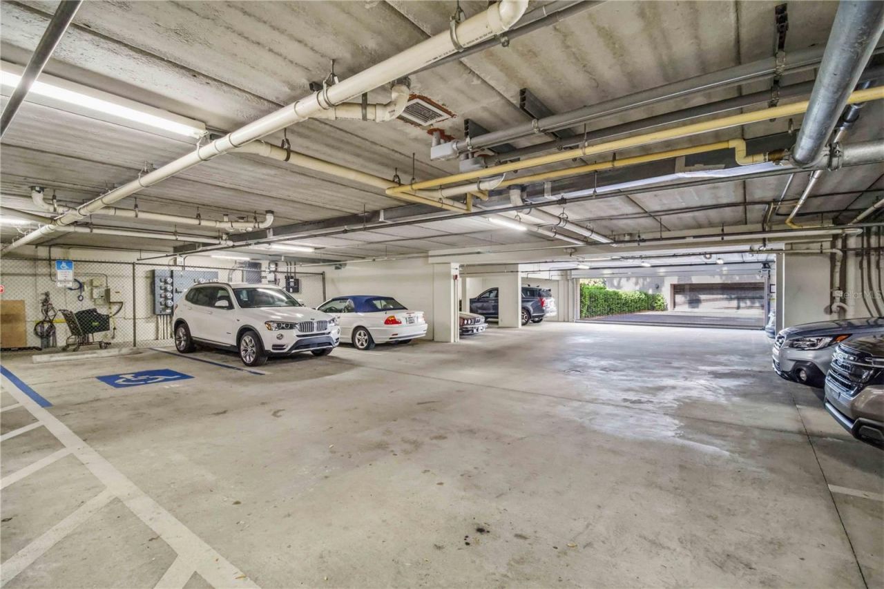 5246 Manorwood Drive, Unit 4C, Sarasota, FL 34235 Photo