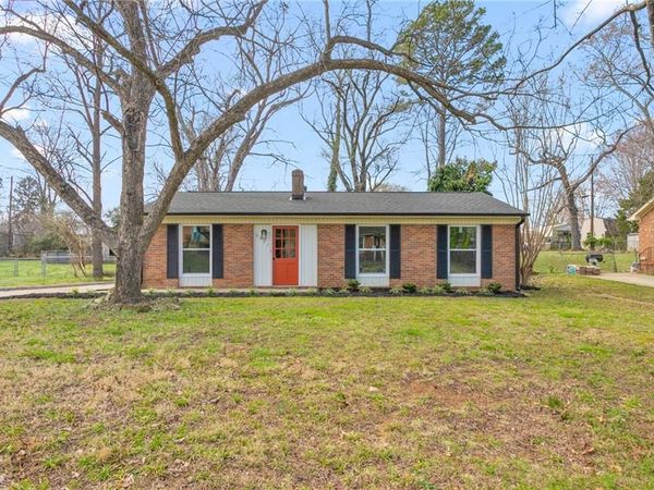 2821 Westchester Drive, Burlington, NC 27217