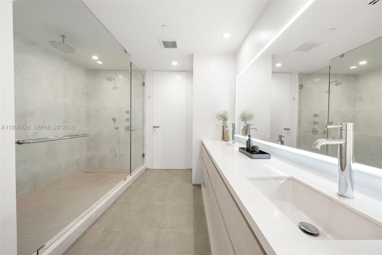 100 S Pointe Dr , Unit 1906/07, Miami Beach, FL 33139 Photo