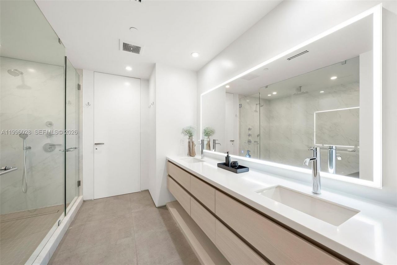 100 S Pointe Dr , Unit 1906/07, Miami Beach, FL 33139 Photo