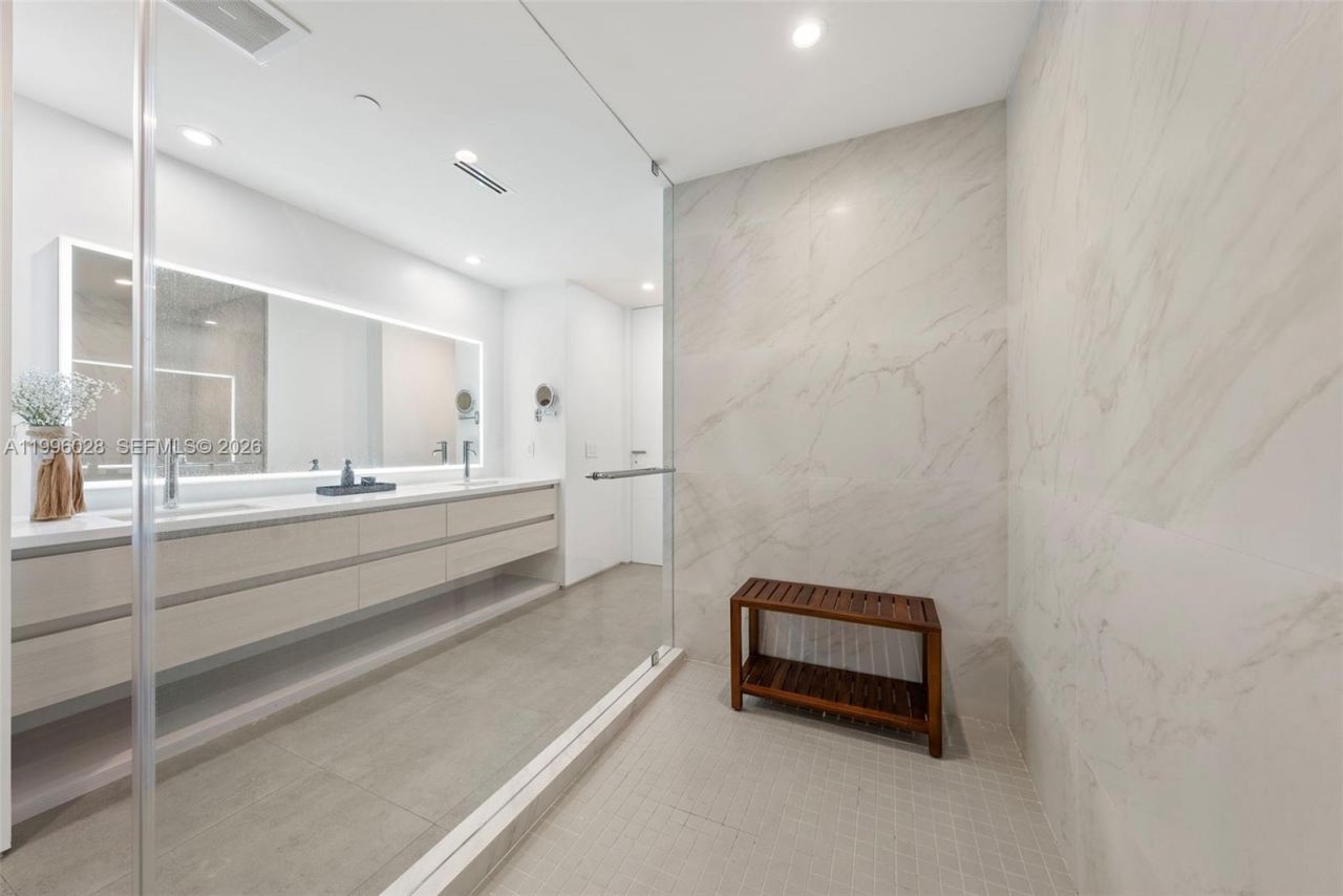 100 S Pointe Dr , Unit 1906/07, Miami Beach, FL 33139 Photo