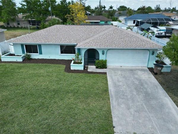 321 Trafalgar PKWY , CAPE CORAL, FL 33991