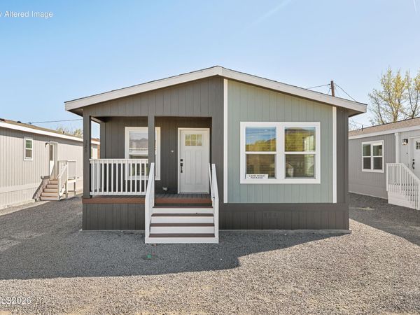 125 Fireman Row, Dayton, NV 89403