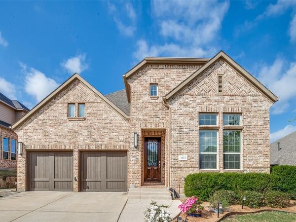 1011 Riviera Road, Roanoke, TX 76262