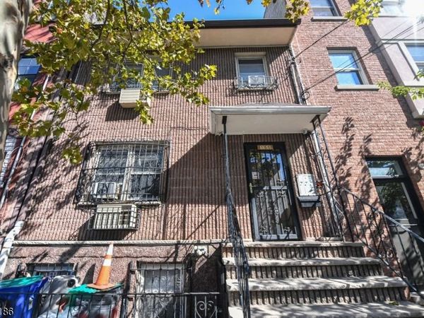 155 Lafayette St, Newark, NJ 07105