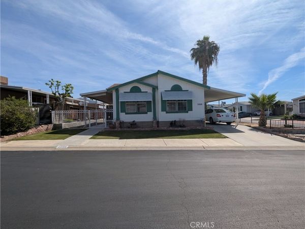 2000 Breezeway Drive , Bakersfield, CA 93306