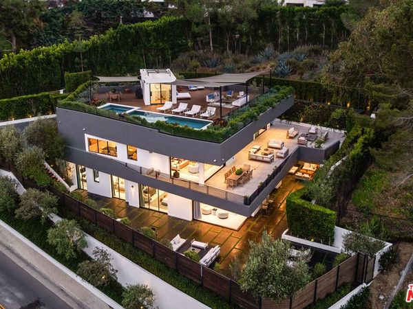 17335 Tramonto Drive, Pacific Palisades, CA 90272