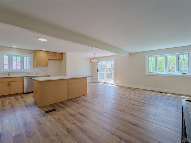 5055 Hahn Avenue, Mad River Township, OH 45324 Photo 8