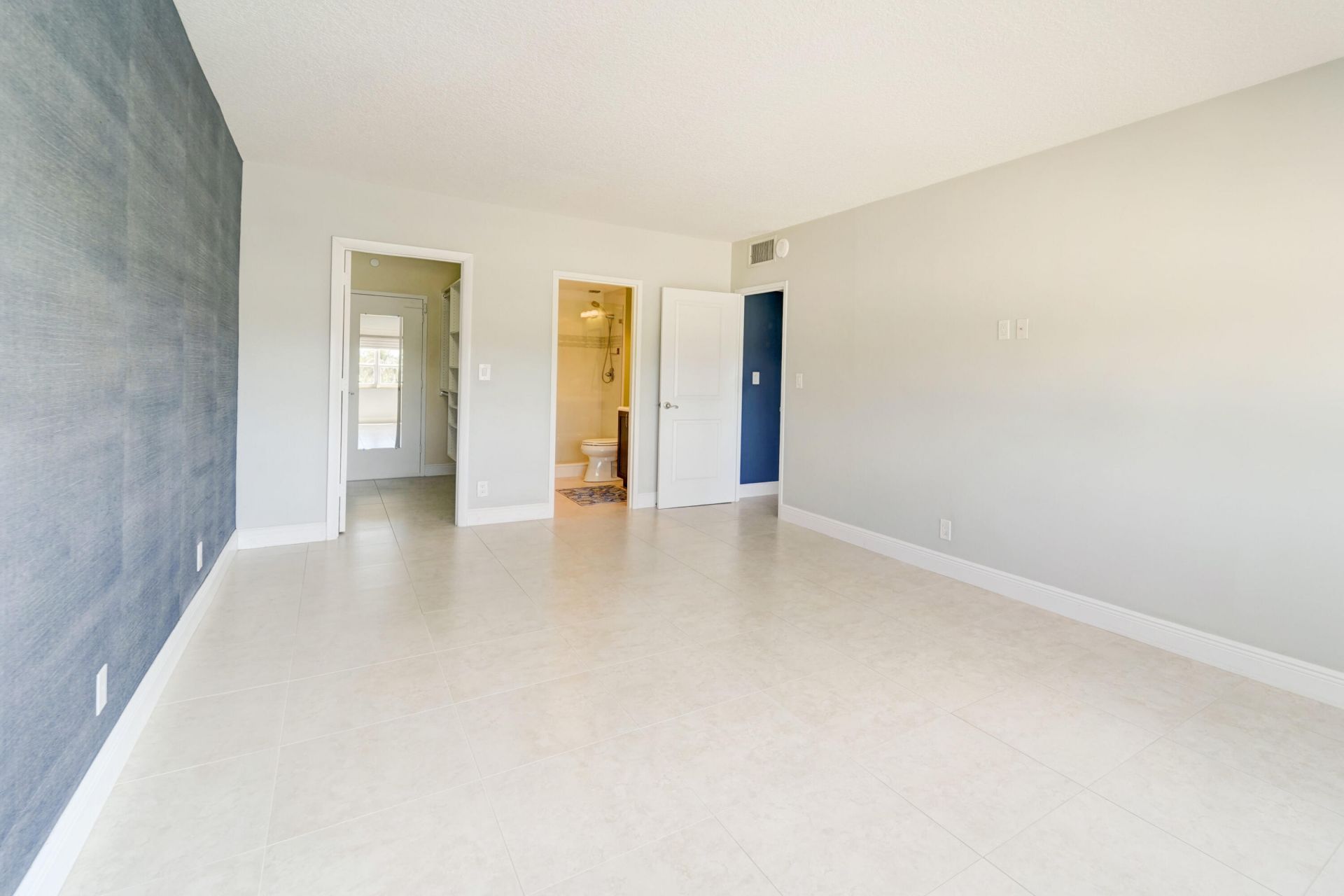 2500 E Las Olas Boulevard, Unit 403, Fort Lauderdale, FL 33301 Photo