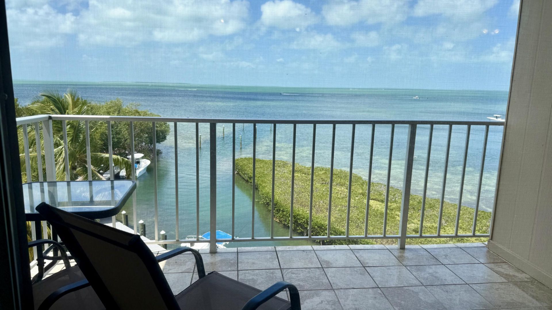 88500 Overseas Highway, Unit APT 422, Tavernier, FL 33070 Photo