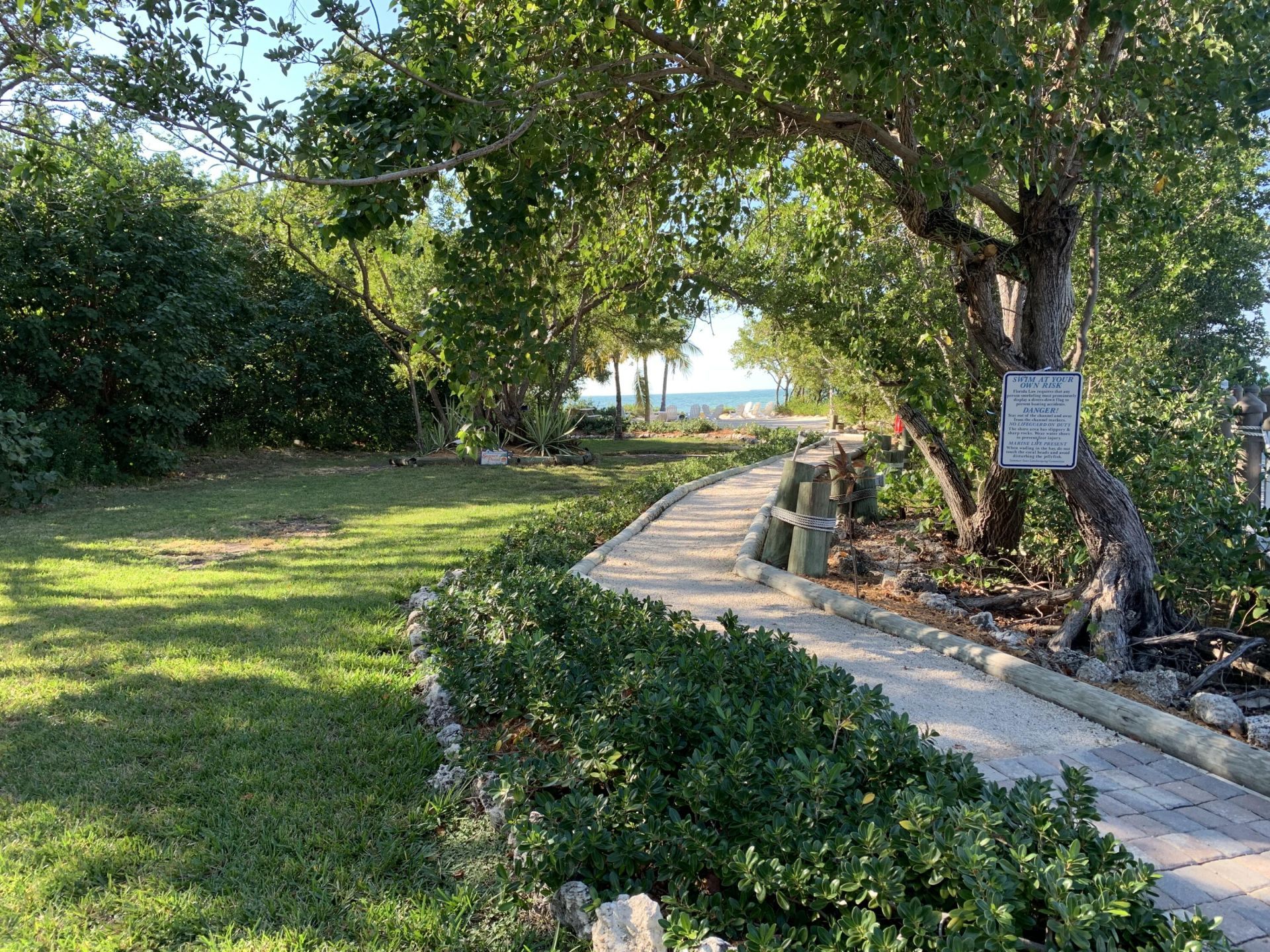 88500 Overseas Highway, Unit APT 422, Tavernier, FL 33070 Photo