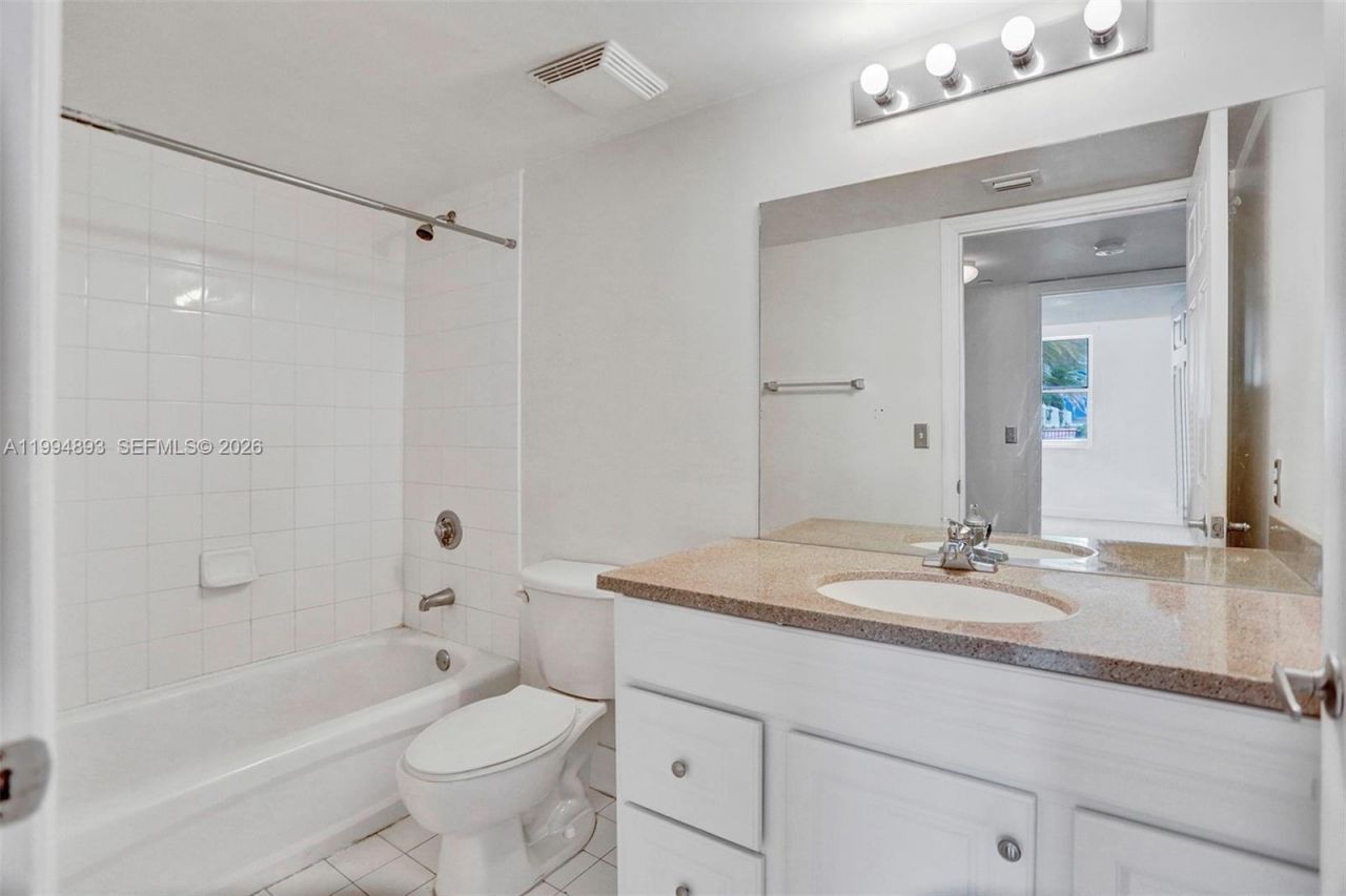 3000 Coral Way, Unit 412, Miami, FL 33145 Photo