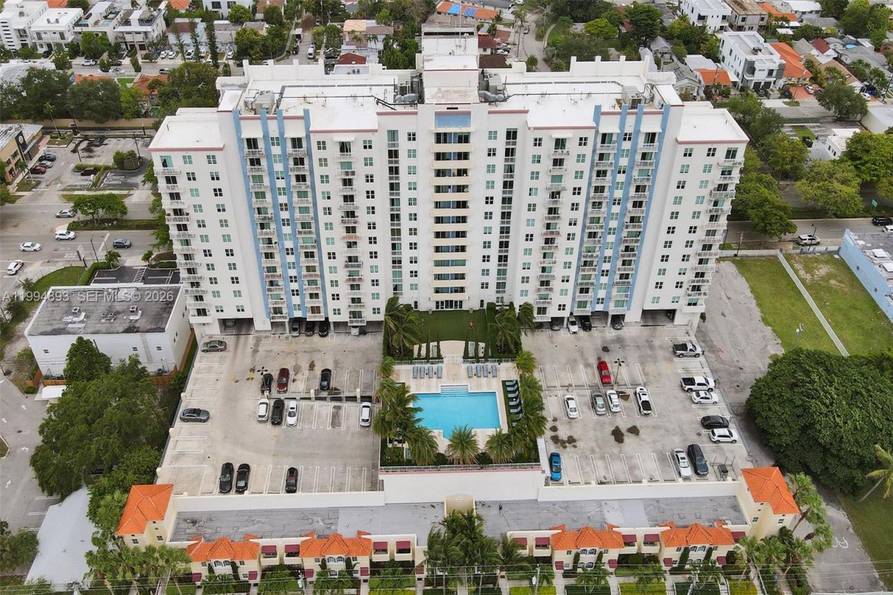 3000 Coral Way, Unit 412, Miami, FL 33145 Photo