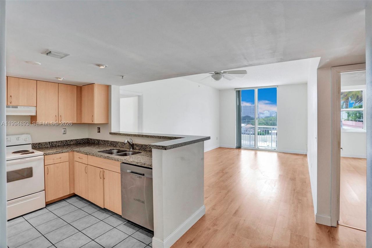 3000 Coral Way, Unit 412, Miami, FL 33145 Photo