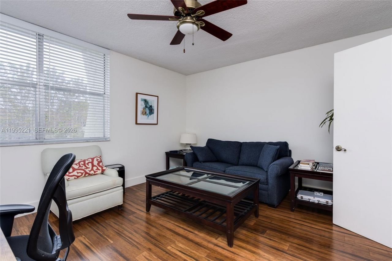 1651 NE 115th St, Unit 28C, Miami, FL 33181 Photo