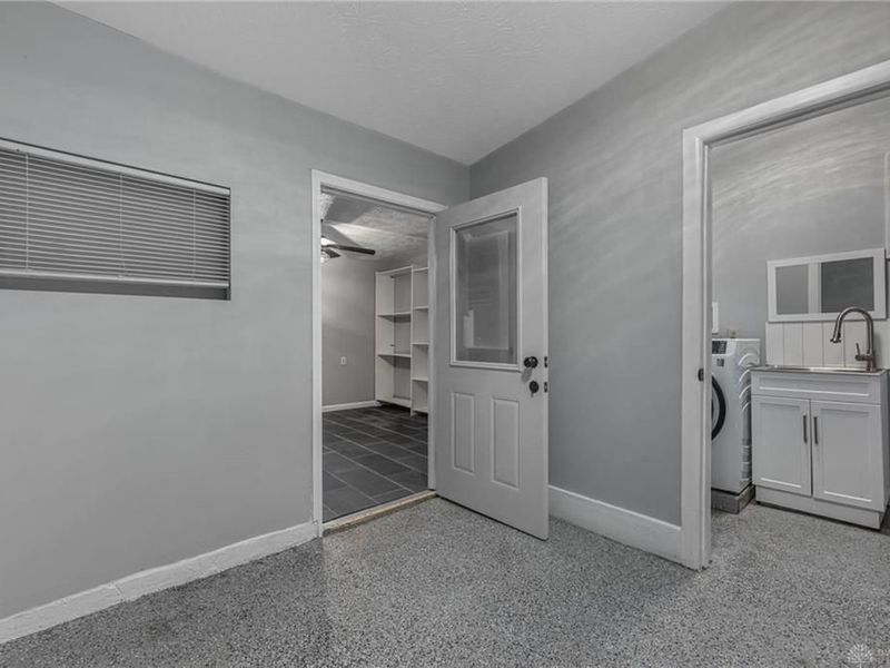 1041 Vine Street, Hamilton, OH 45011 Photo 6