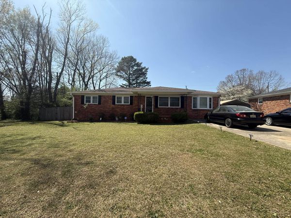 2205 Estaline Dr, Florence, AL