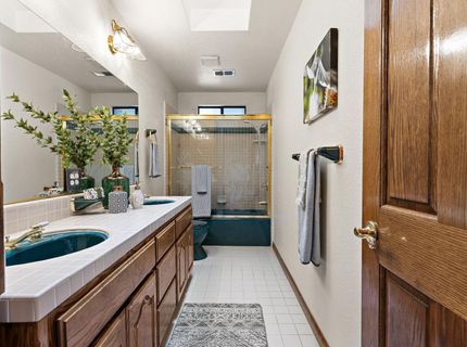 891 Shore Breeze Dr, Sacramento, CA 95831 Photo