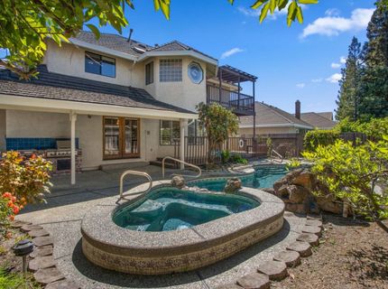 891 Shore Breeze Dr, Sacramento, CA 95831 Photo