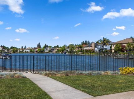 891 Shore Breeze Dr, Sacramento, CA 95831 Photo