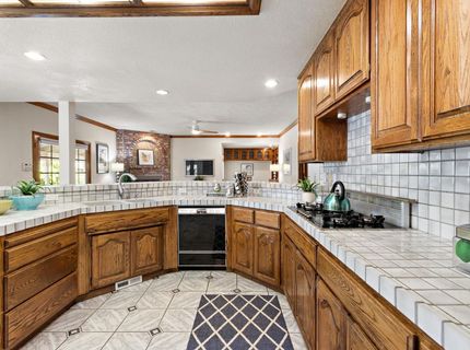 891 Shore Breeze Dr, Sacramento, CA 95831 Photo