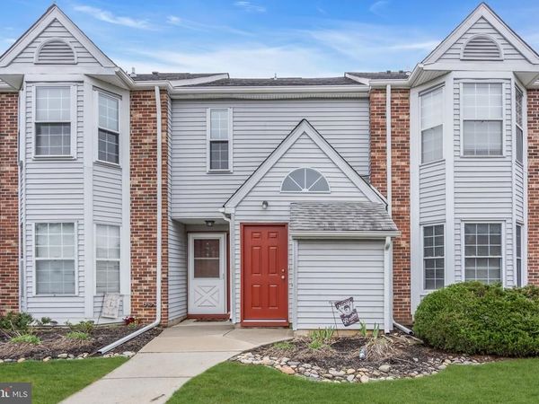 70 PINEWOOD DRIVE , HAMILTON, NJ 08690