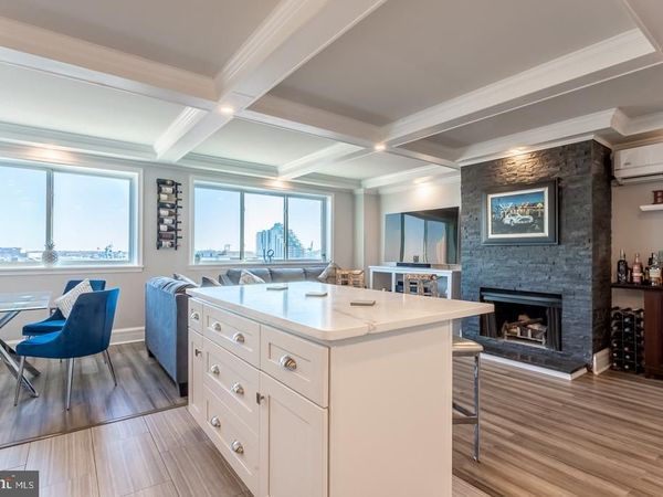 200 10 LOMBARD STREET, Unit 709, PHILADELPHIA, PA 19147