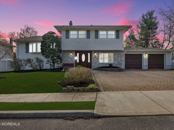 29 Carol Lane, Spotswood, NJ 08884