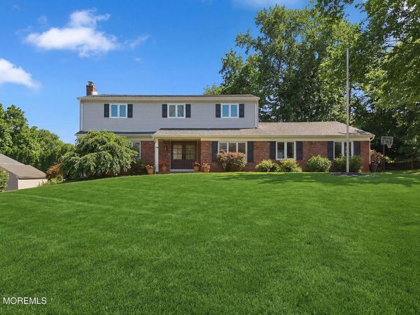 14 Koosman Drive, Leonardo, NJ 07737