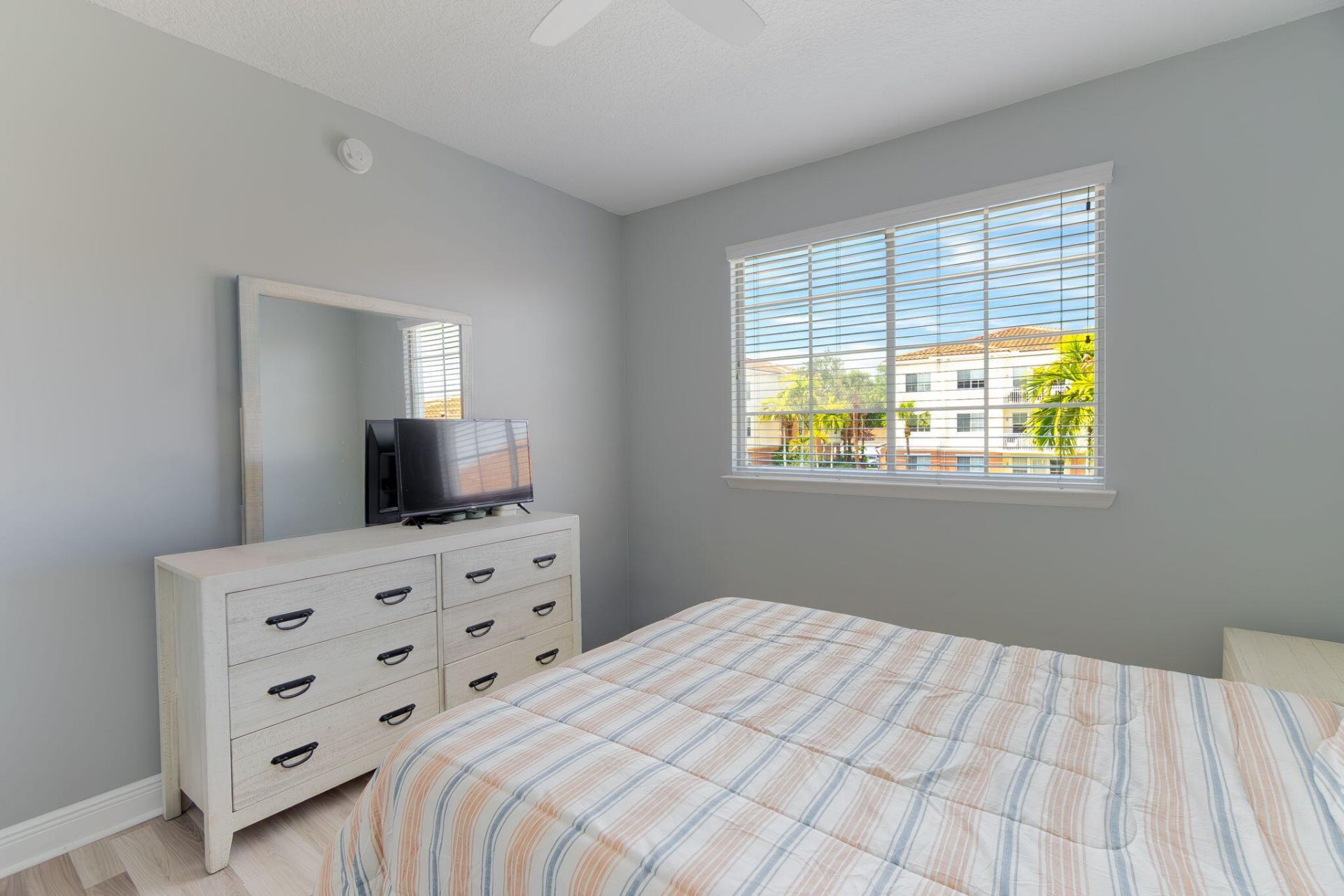 9901 Baywinds Boulevard, Unit 3202, West Palm Beach, FL 33411 Photo