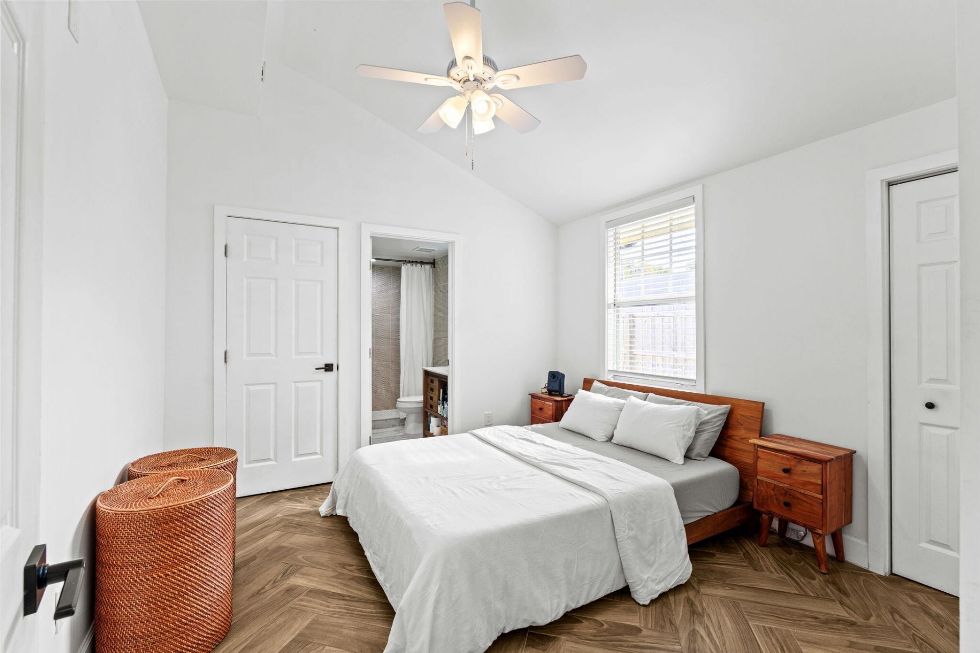 527 50th Street, West Palm Beach, FL 33407 Photo