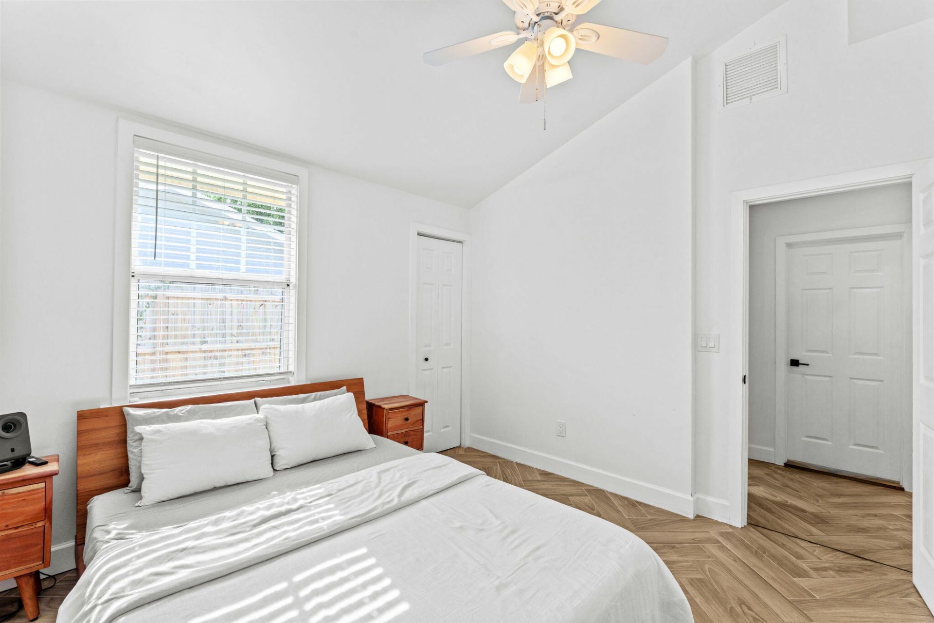 527 50th Street, West Palm Beach, FL 33407 Photo