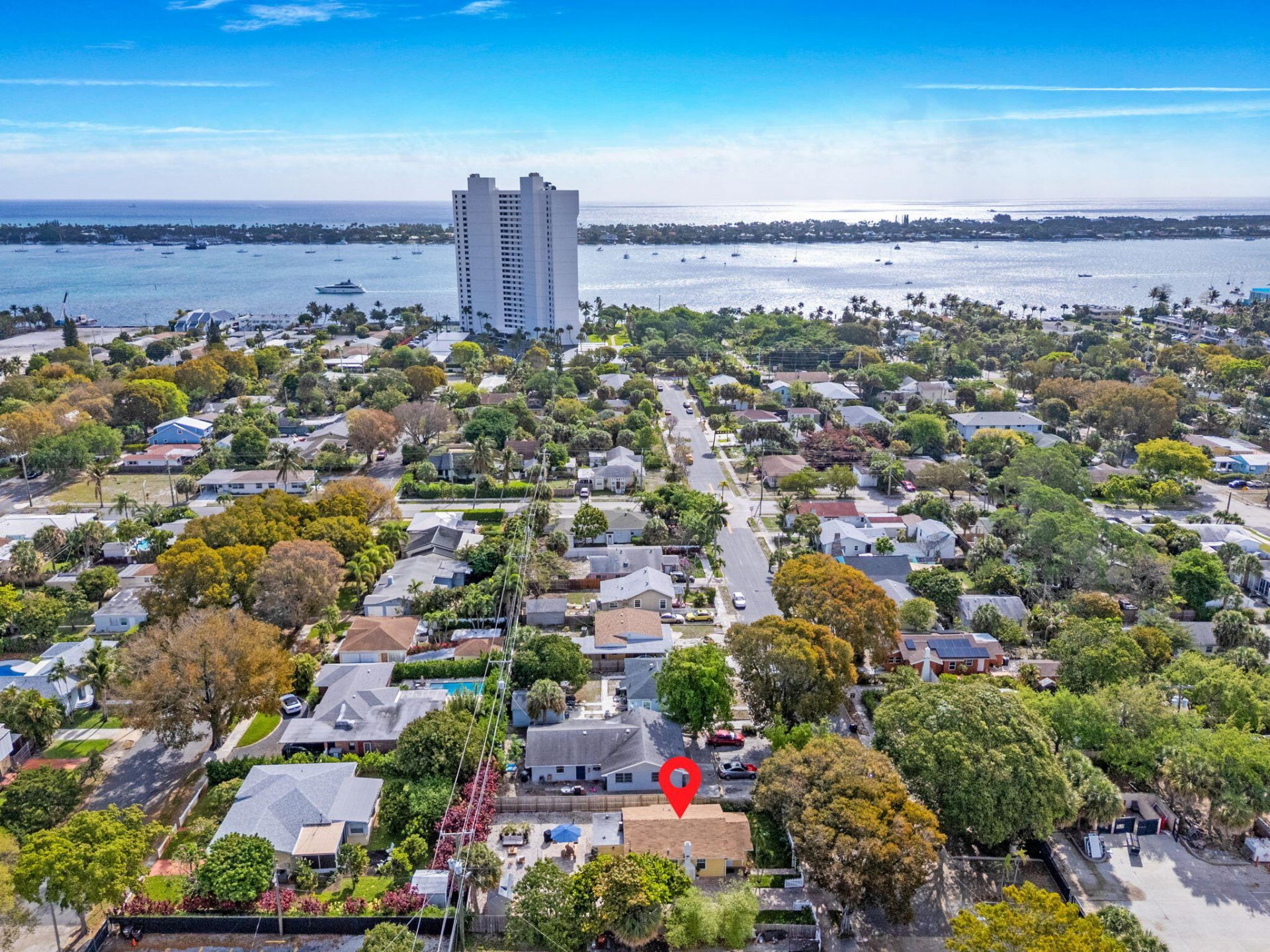 527 50th Street, West Palm Beach, FL 33407 Photo