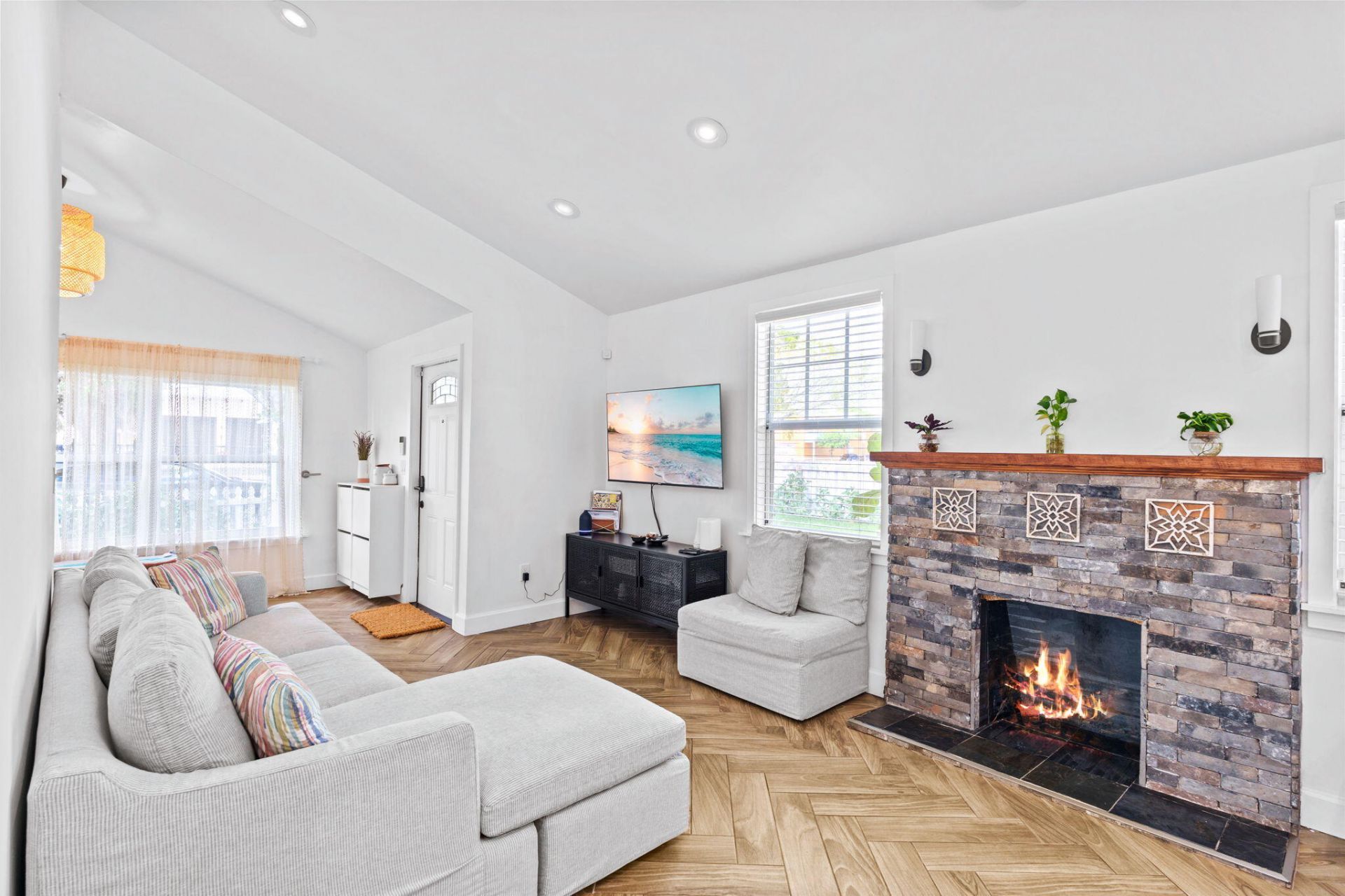 527 50th Street, West Palm Beach, FL 33407 Photo