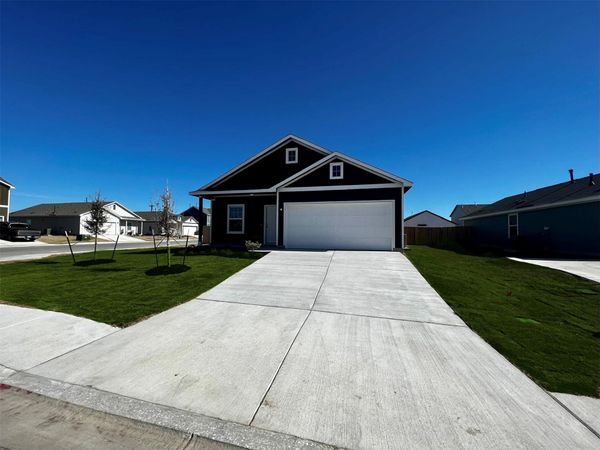 2400 Fullmoon DR , Lockhart, TX 78644