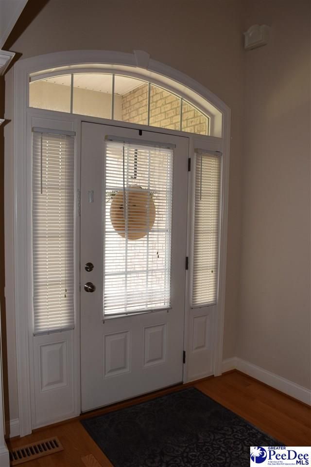 3032 Drakeshore Drive Photo 7