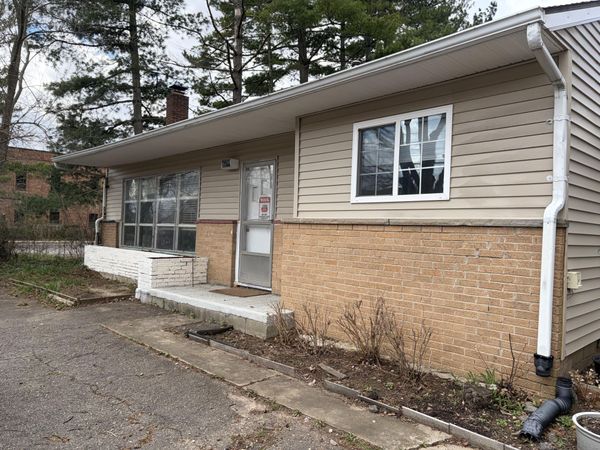 2866 Golfside Road, Ann Arbor, MI 48108