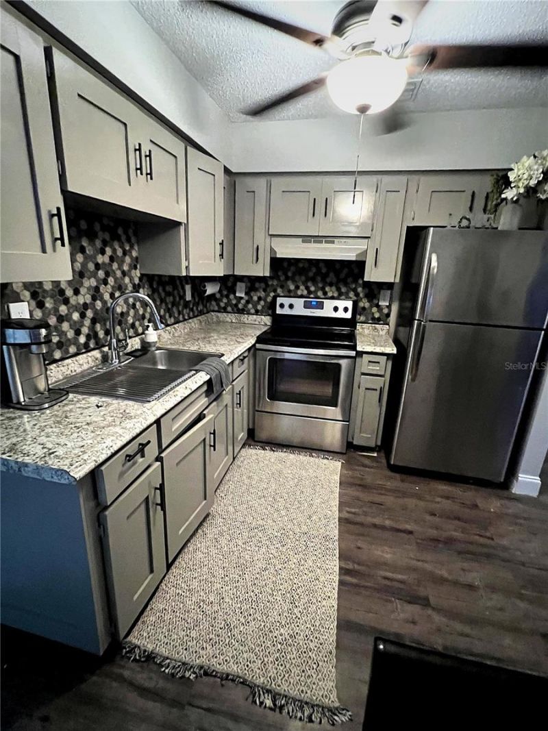 522 Rosery Road Nw, Largo, FL 33770 Photo