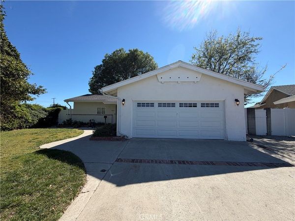 9401 Elsie Avenue, Northridge, CA 91324