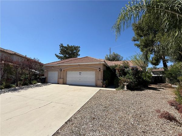 1129 Osprey Street , San Jacinto, CA 92583