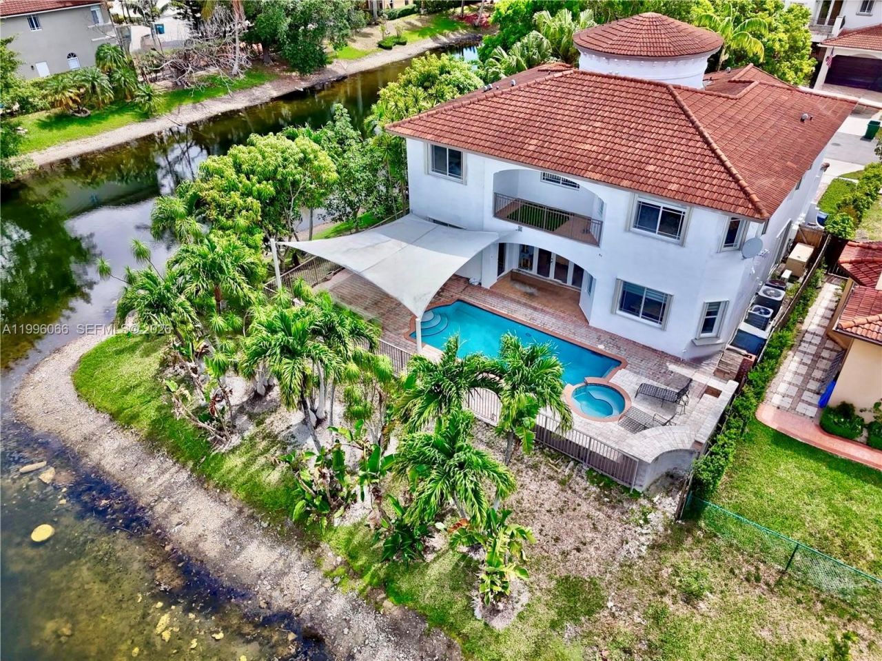 6502 SW 162nd Ct , Miami, FL 33193 Photo