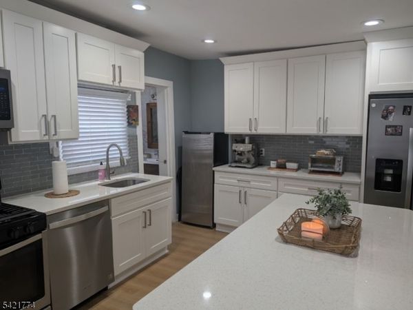 20 Dukes St, Kearny, NJ 07032