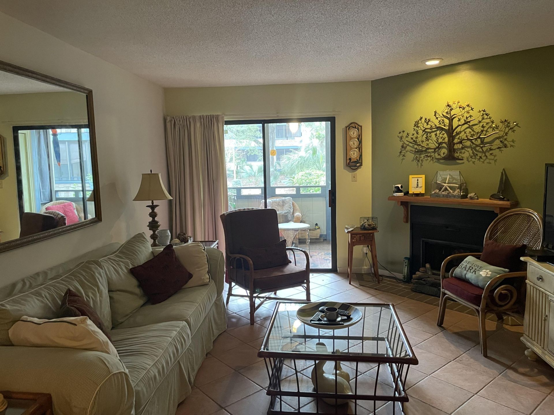 250 Maison Drive Photo 13