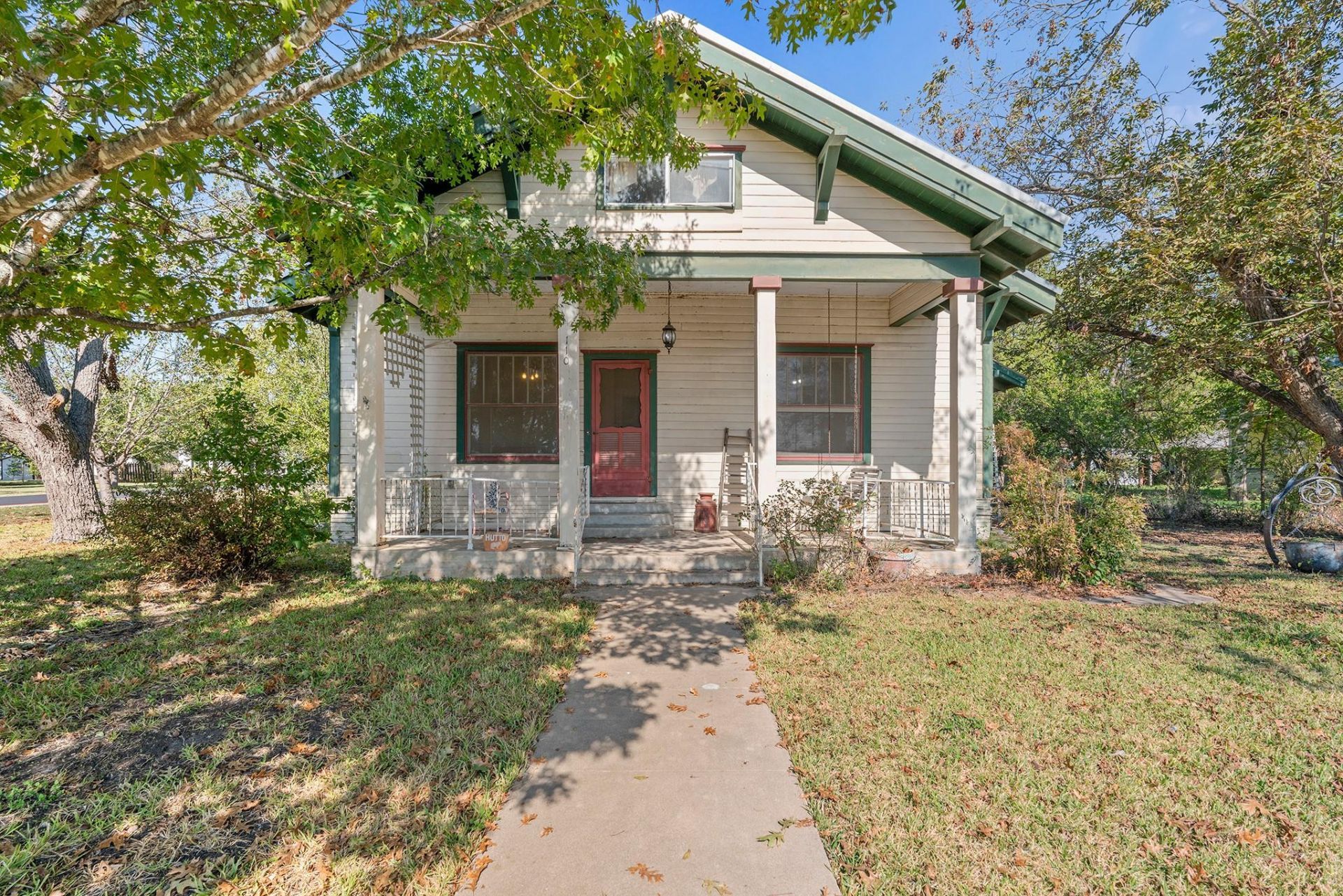 110 W Pecan St, Hutto, TX 78634 Main Photo