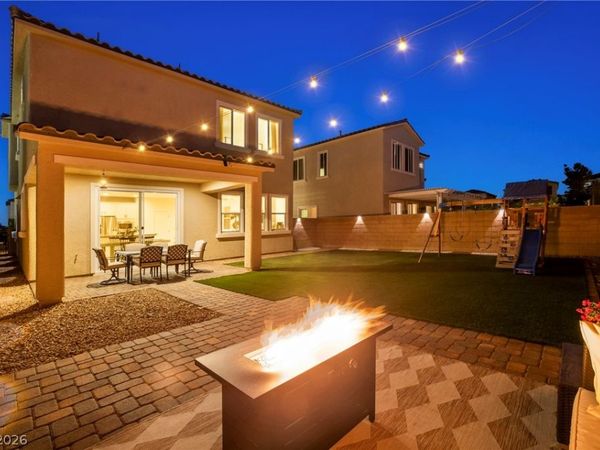 8053 Foxfield Springs Street , Las Vegas, NV 89166