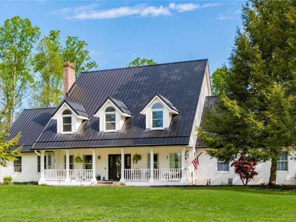 2531 Nicholas Lane, Dresden, OH 43821