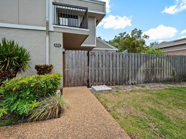 620 Commodore Drive, Plantation, FL 33325
